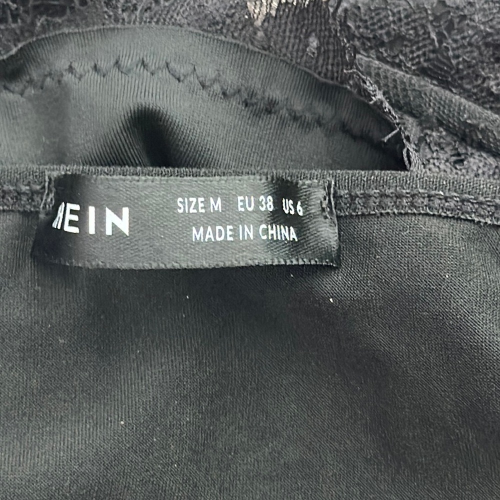 Size M - Picture 3 of 3